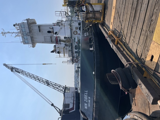 Min Zidell Push Tug, fresh out of dry dock in Ballard Min Zidell Push Tug, fresh out of dry dock in Ballard
